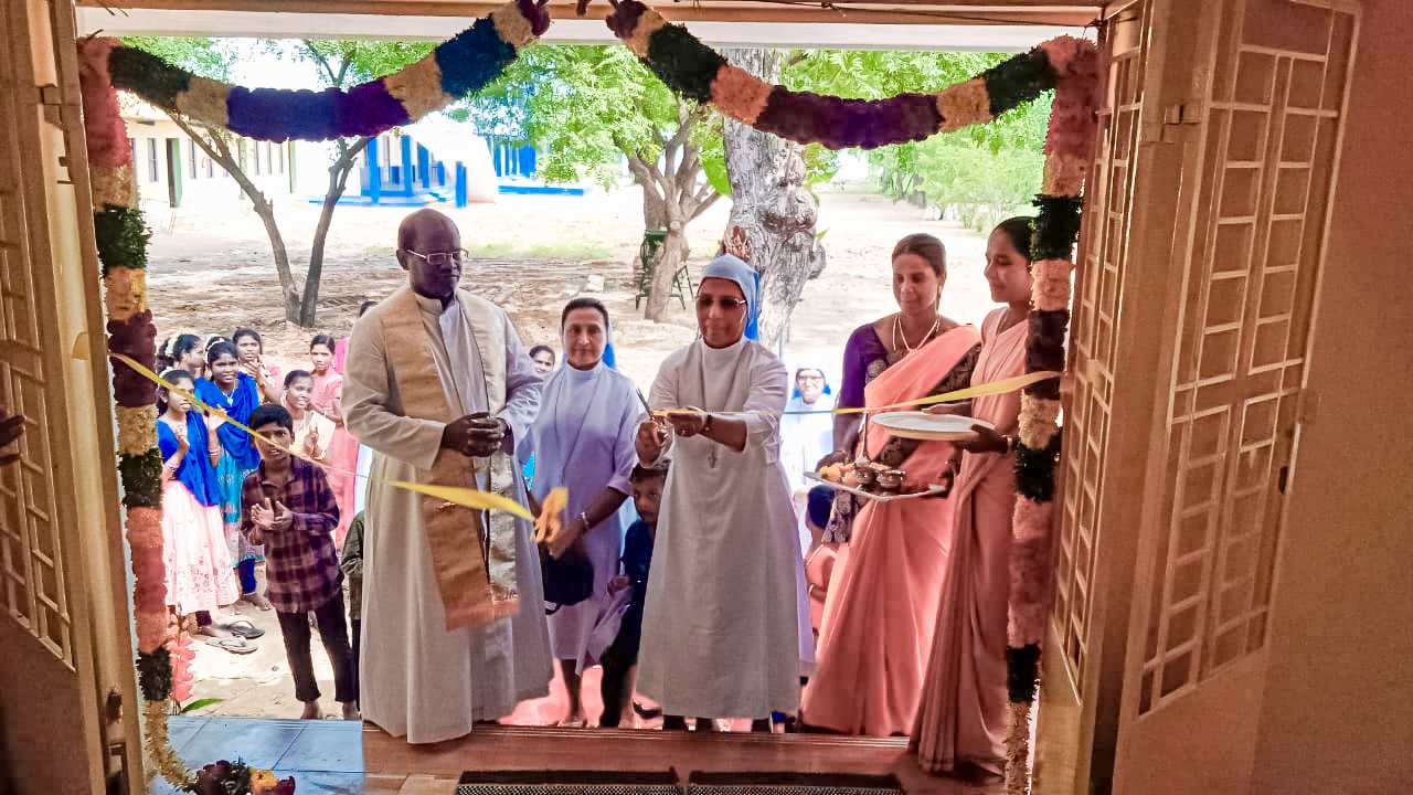Manaiyeripatti Building Blessing